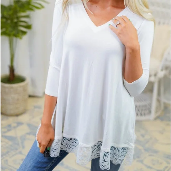 NWOT LACY TRIM TUNIC TOP - Picture 4 of 9